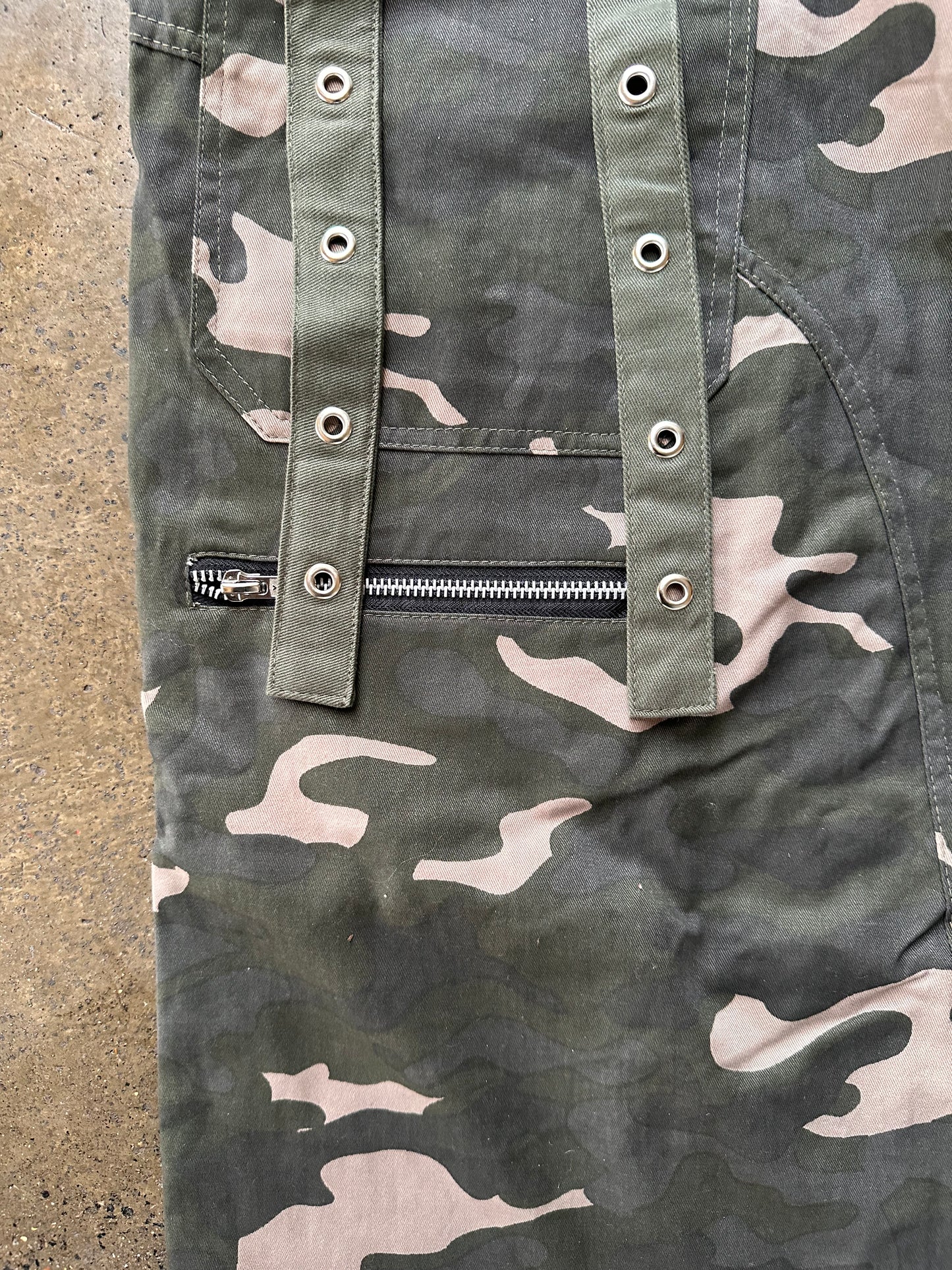 "WAR" CAMO DENIM