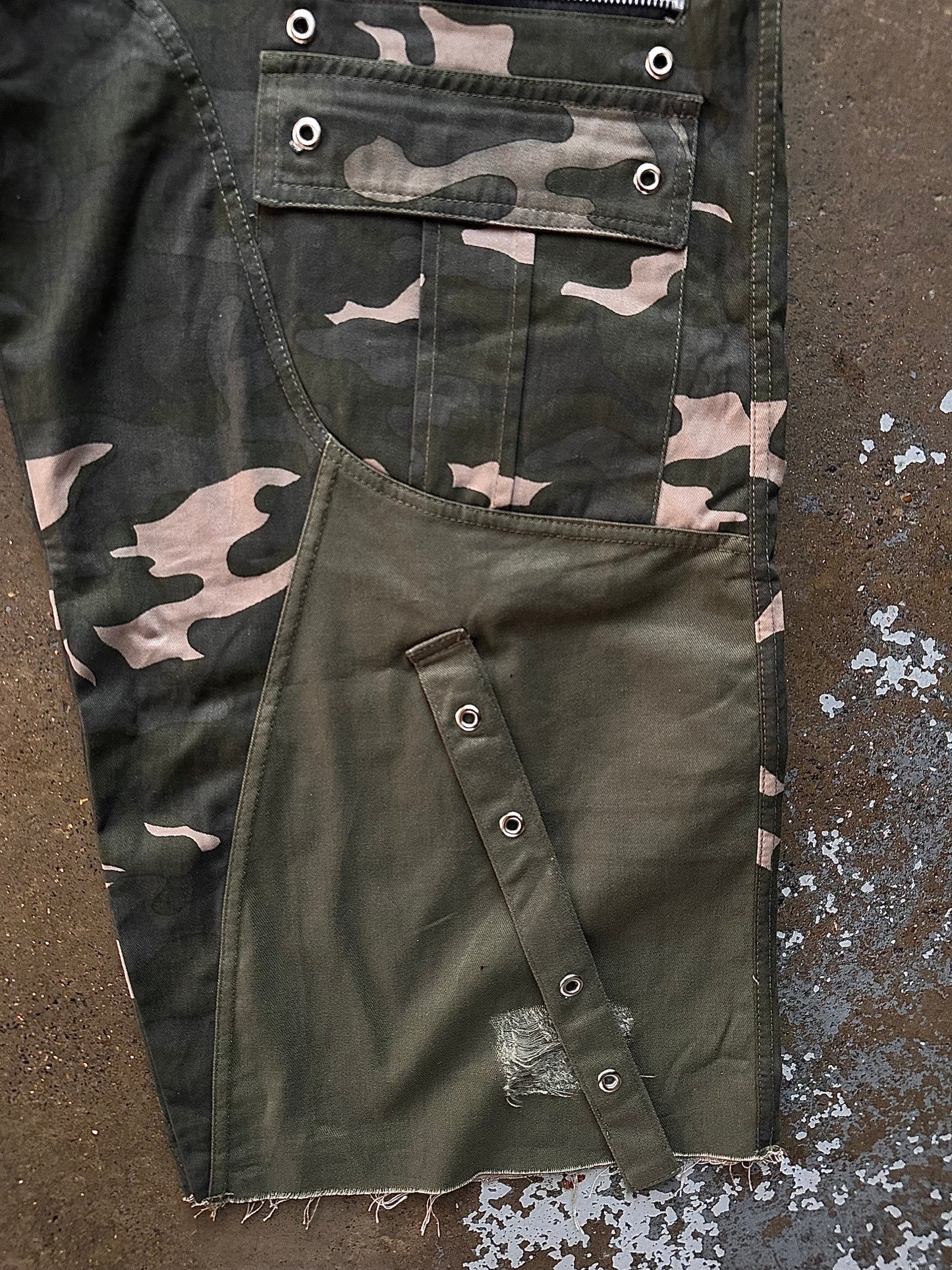 "WAR" CAMO DENIM